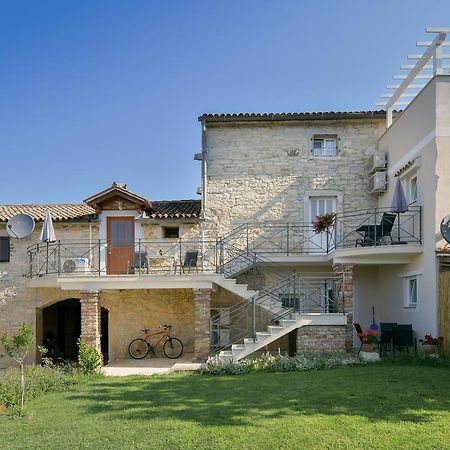 Apartments Borgo 8 Tar-Vabriga Exteriör bild